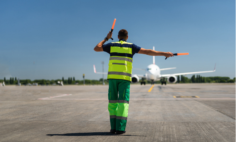 Celebrando o Dia do Aeroviário: Honrando os Profissionais que Impulsionam a Aviação